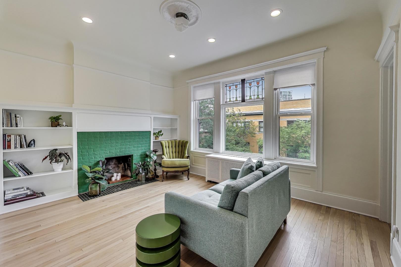 2351 N Geneva Terrace #3, Chicago, IL 60614