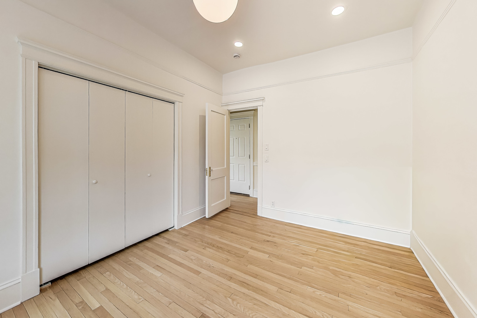 2351 N Geneva Terrace #3, Chicago, IL 60614