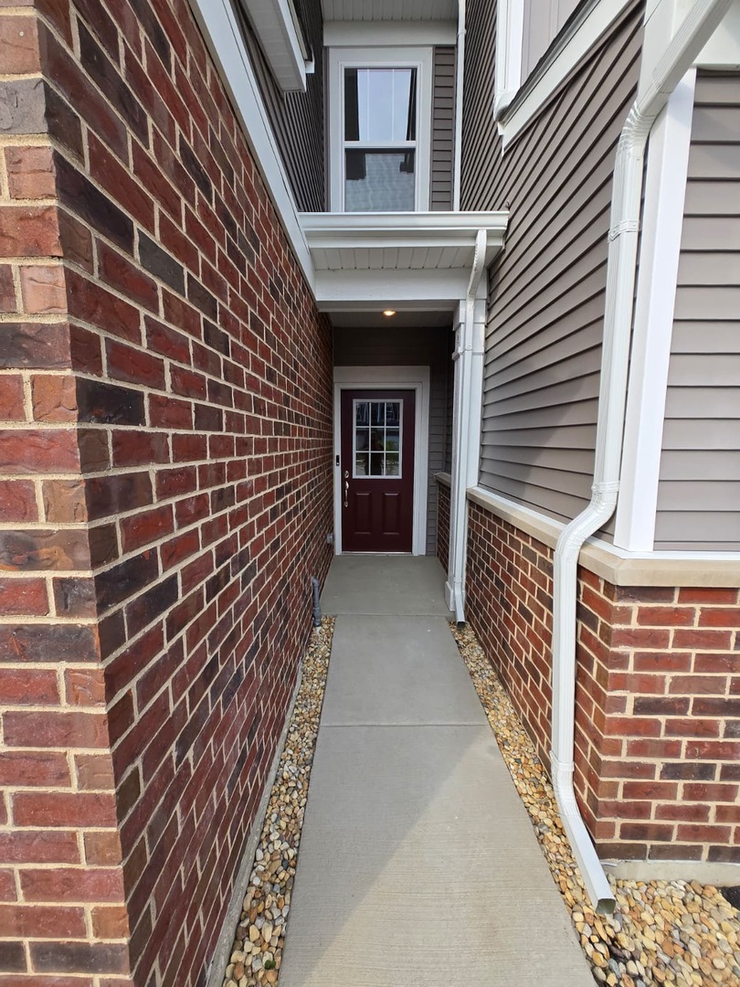 668 Switchgrass Way #58004, Bolingbrook, IL 60490