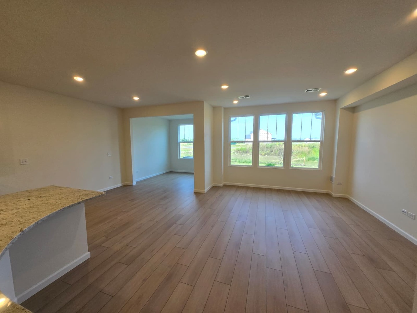668 Switchgrass Way #58004, Bolingbrook, IL 60490
