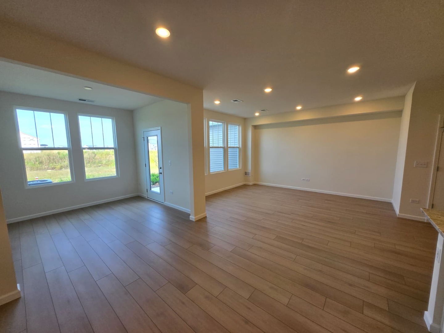 668 Switchgrass Way #58004, Bolingbrook, IL 60490