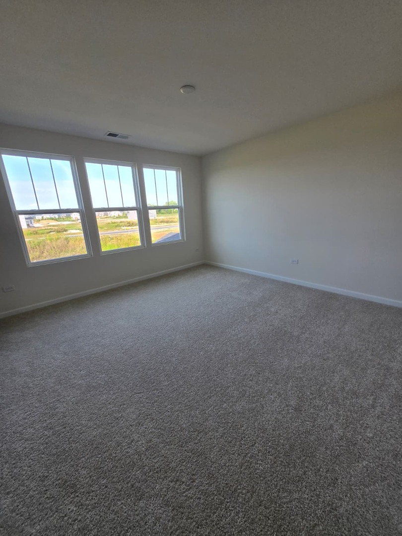 668 Switchgrass Way #58004, Bolingbrook, IL 60490