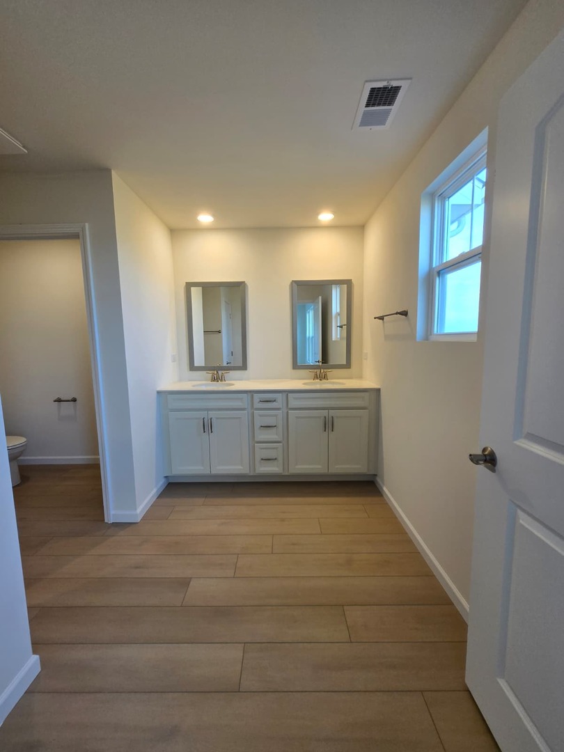 668 Switchgrass Way #58004, Bolingbrook, IL 60490