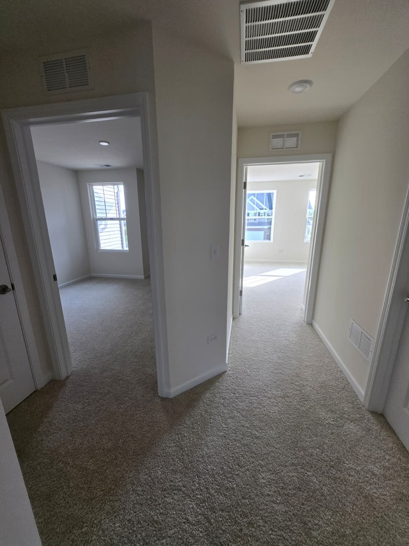 668 Switchgrass Way #58004, Bolingbrook, IL 60490