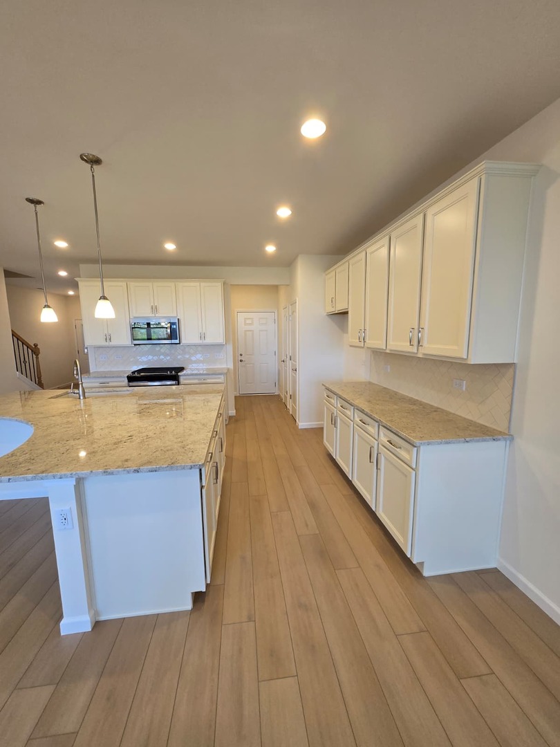 668 Switchgrass Way #58004, Bolingbrook, IL 60490