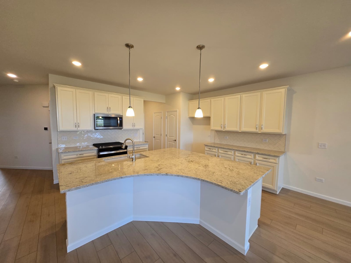 668 Switchgrass Way #58004, Bolingbrook, IL 60490