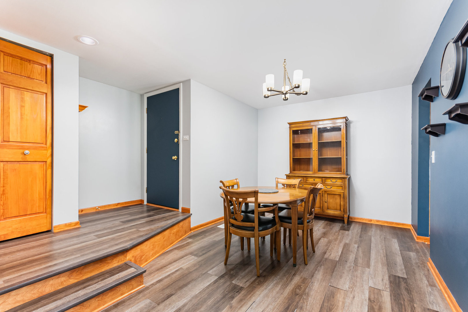 430 Somerset Court #B, Aurora, IL 60504