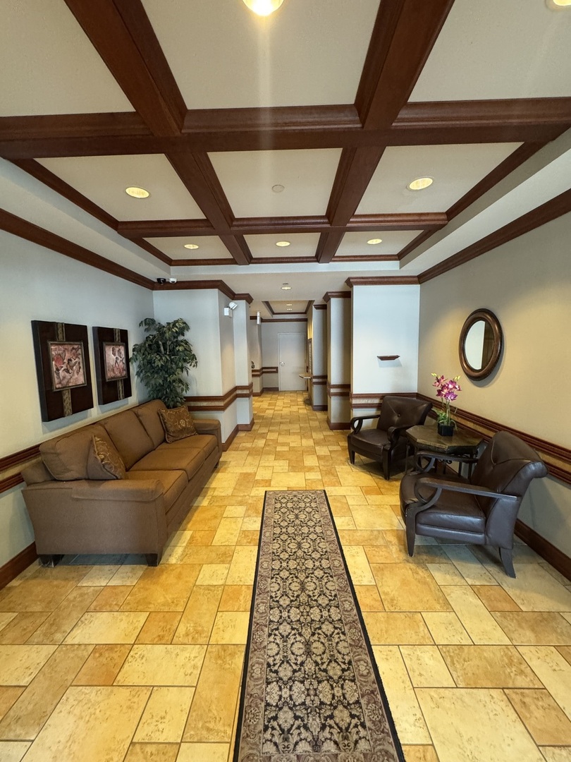 50 N Bokelman Avenue #333, Roselle, IL 60172