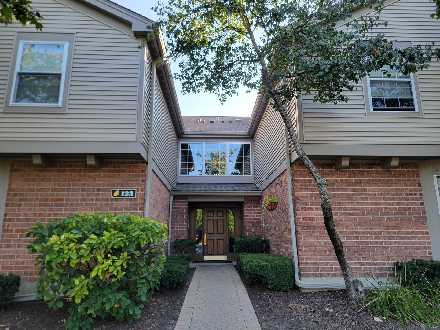 123 Willow Brook Court #3, Schaumburg, IL 60195