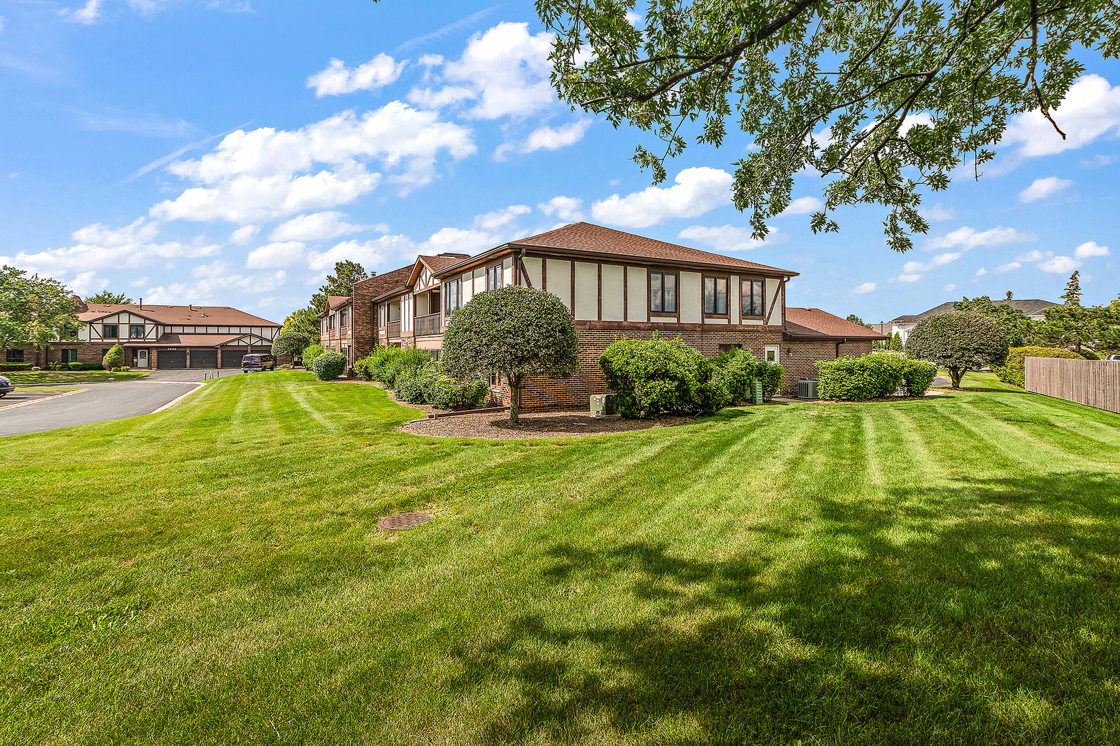 9722 W Creek Road #B2, Palos Park, IL 60464