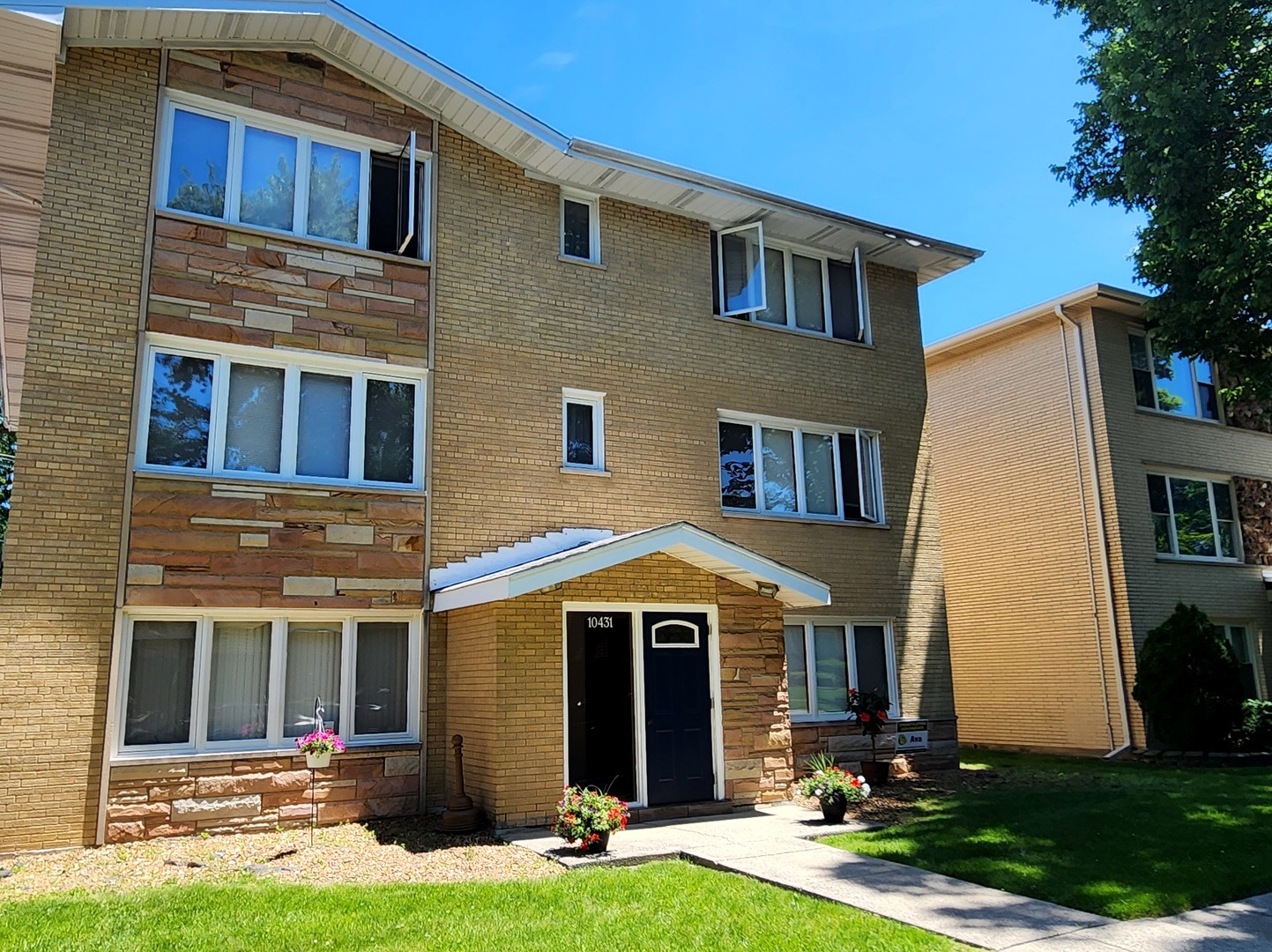 10431 S Keating Avenue #4, Oak Lawn, IL 60453