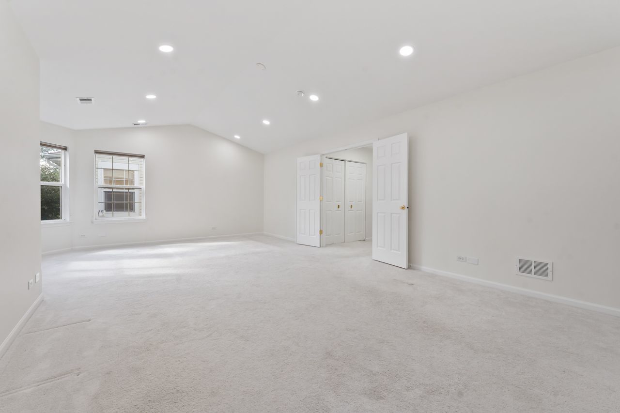1495 Dearborn Court, Mount Prospect, IL 60056