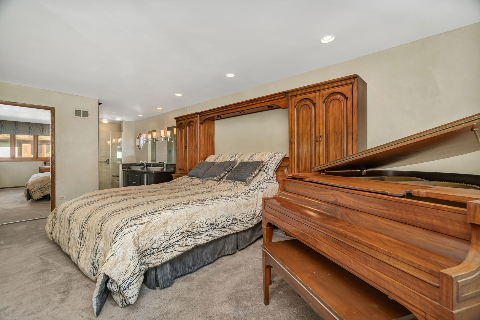 8134 Uxbridge Drive, Orland Park, IL 60462