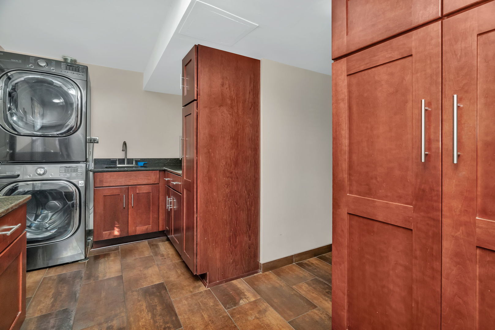 8134 Uxbridge Drive, Orland Park, IL 60462