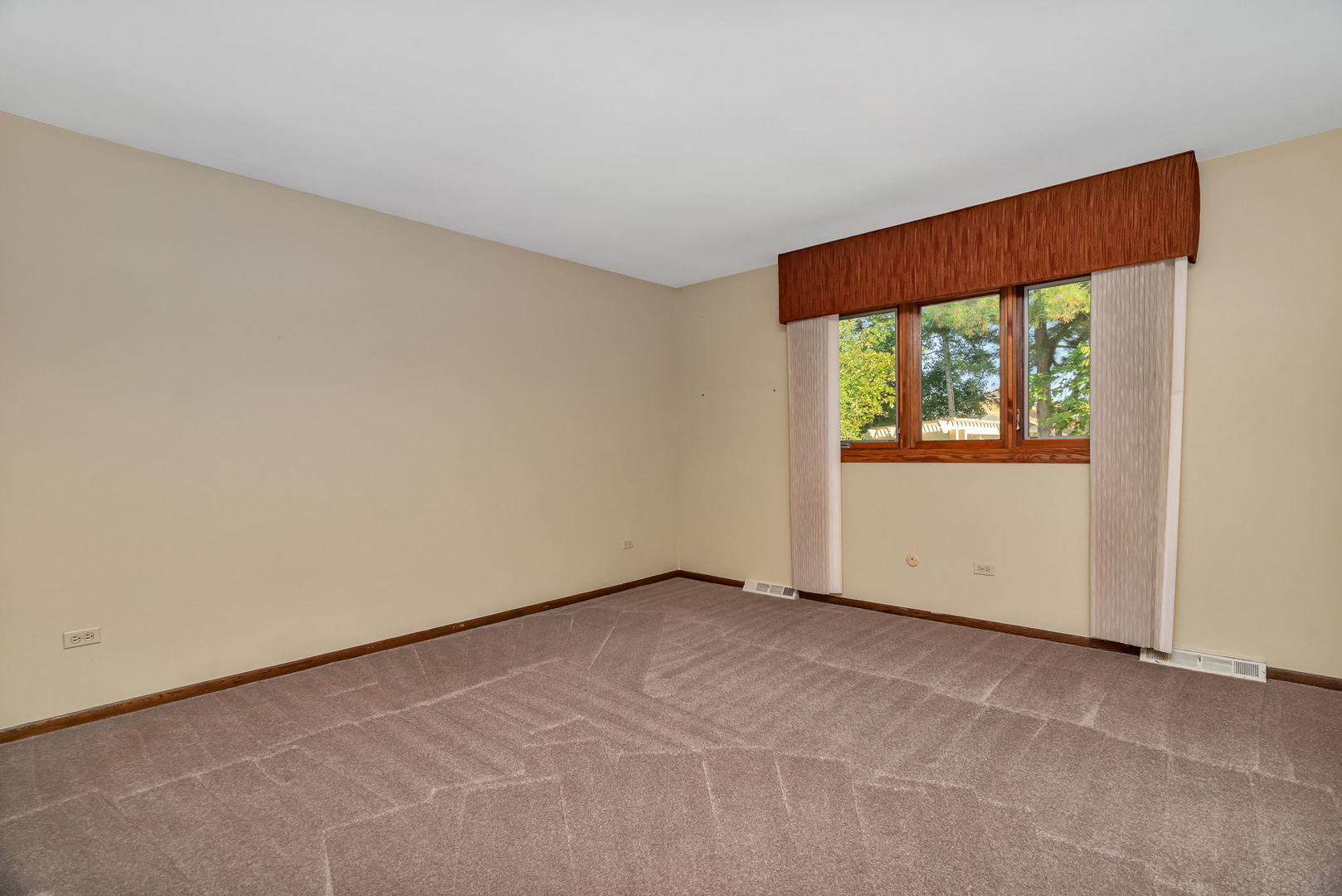 8134 Uxbridge Drive, Orland Park, IL 60462