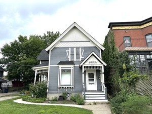 318 North Street #UPPER, Elgin, IL 60120