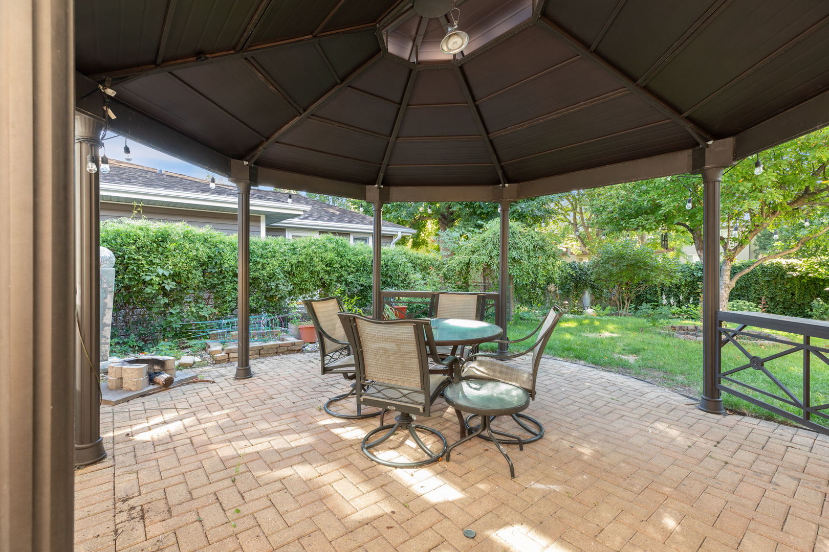 2032 N Wainwright Court, Palatine, IL 60074