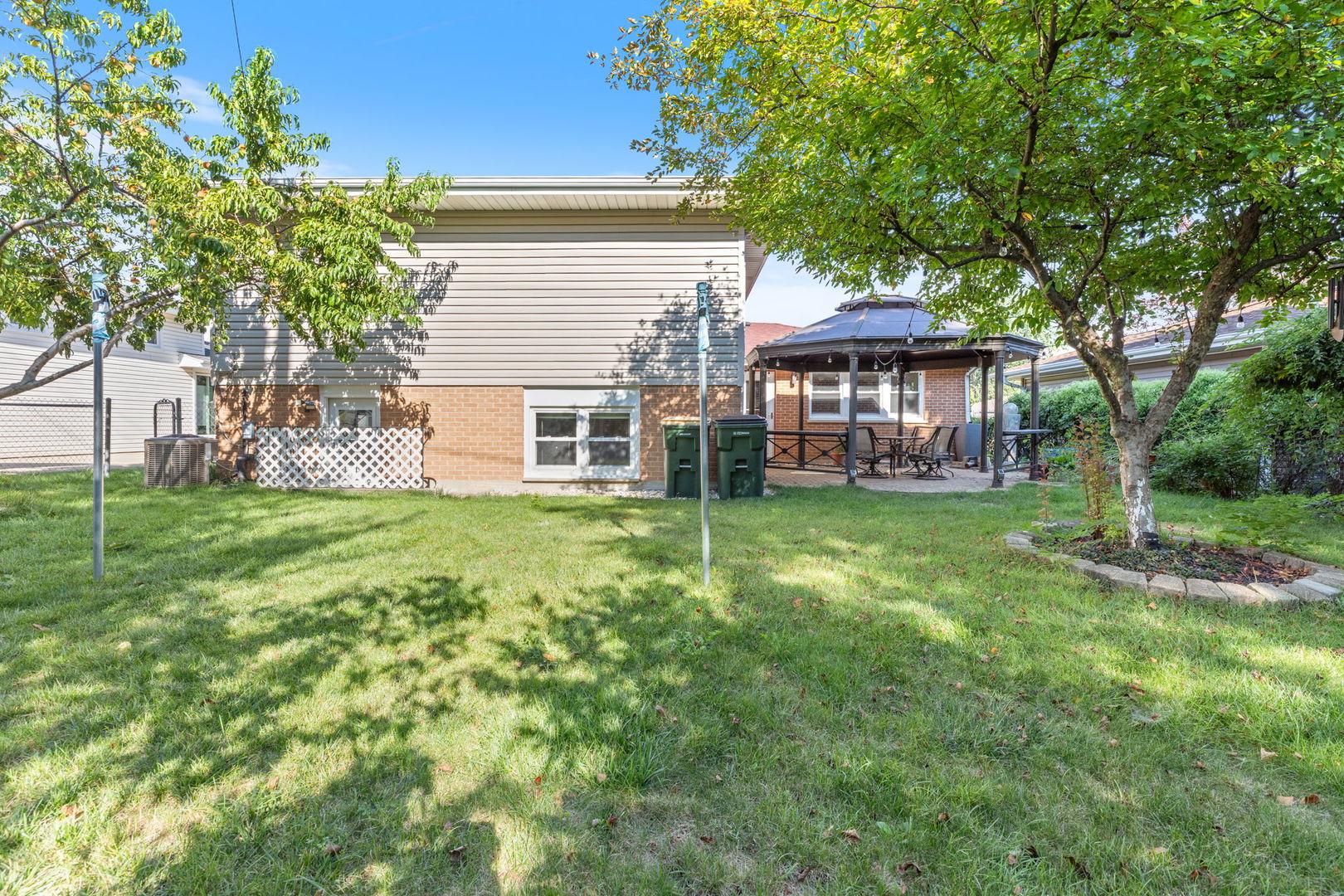 2032 N Wainwright Court, Palatine, IL 60074