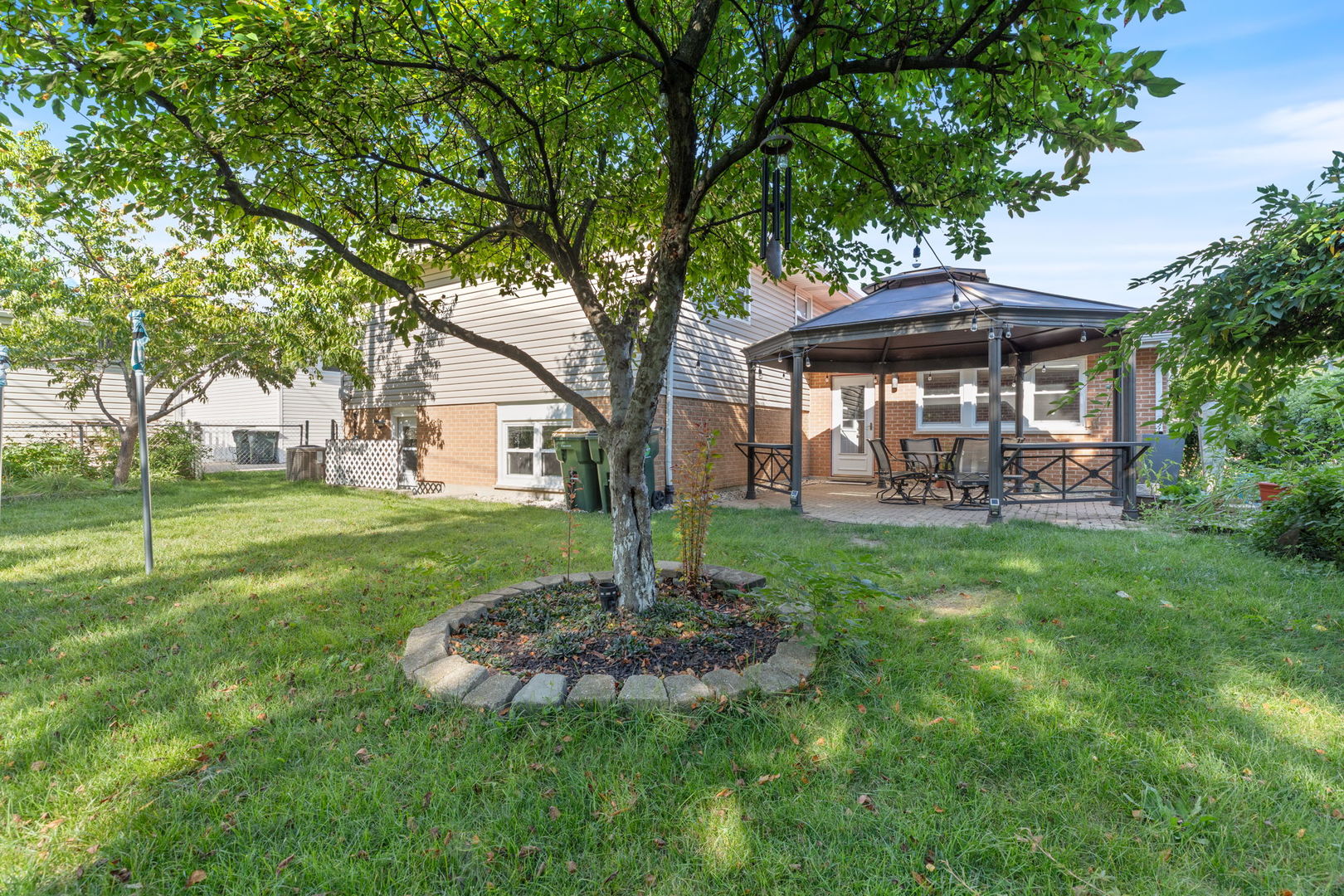 2032 N Wainwright Court, Palatine, IL 60074