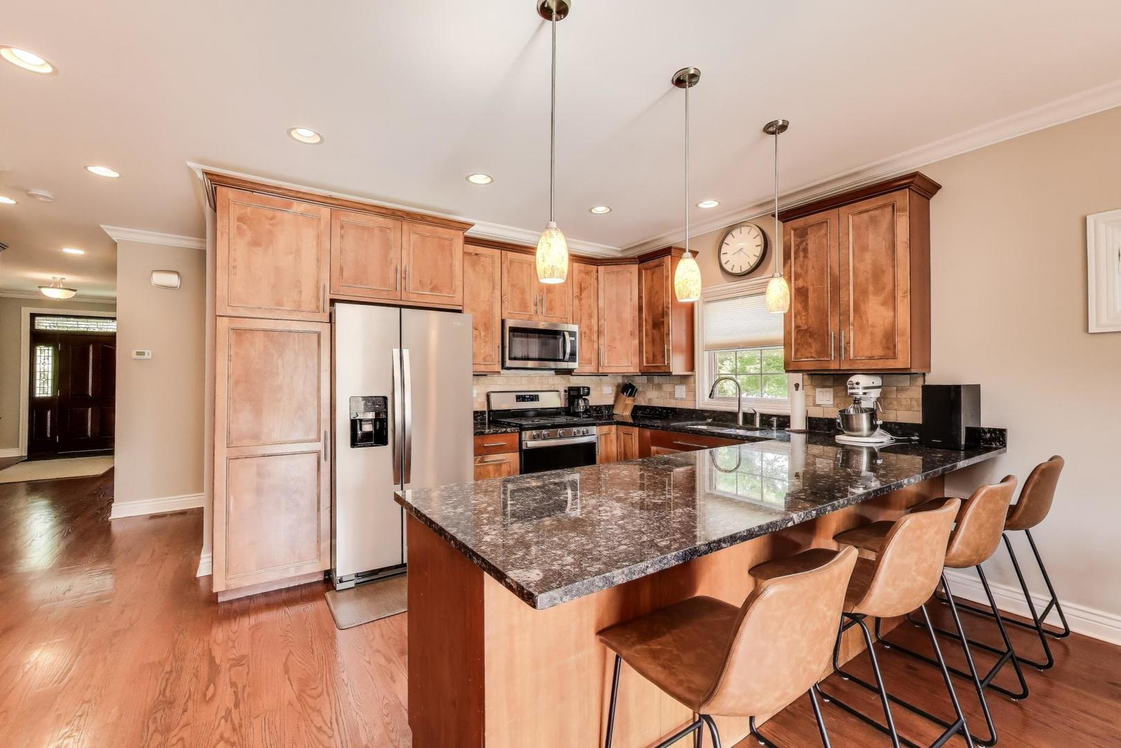6067 N OCONTO Avenue, Chicago, IL 60631