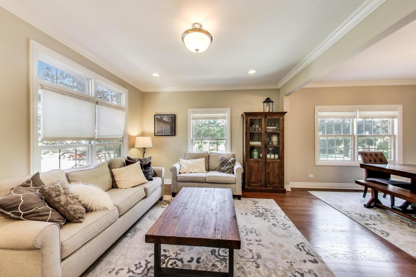 6067 N OCONTO Avenue, Chicago, IL 60631