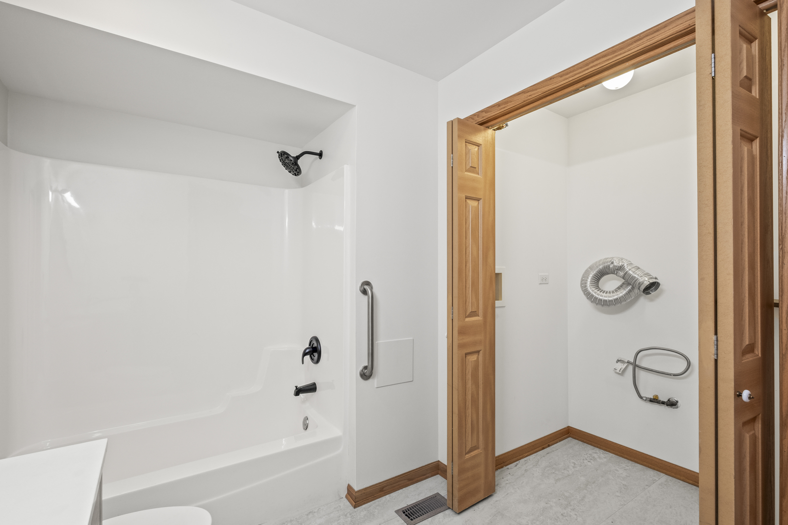 11433 Crossings Court, Alsip, IL 60803
