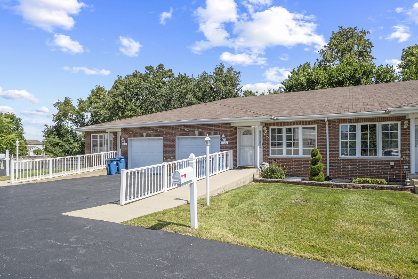 11433 Crossings Court, Alsip, IL 60803
