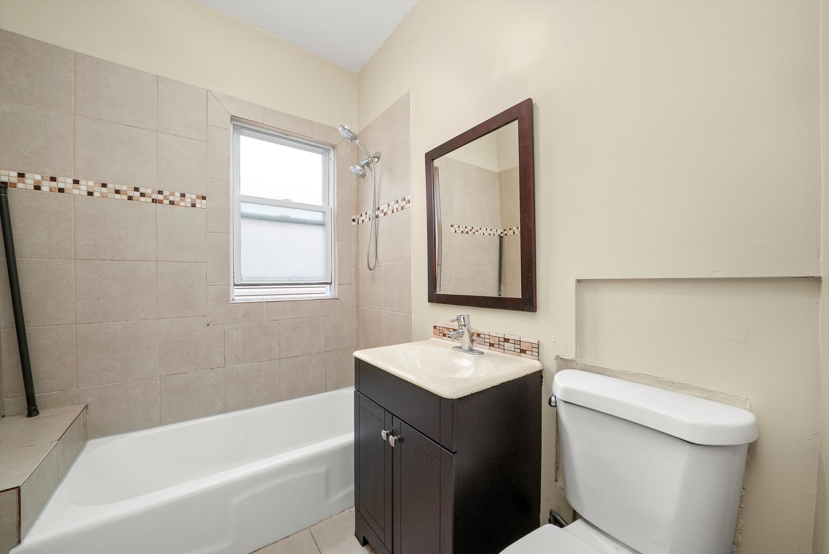 3521 W Diversey Avenue #2, Chicago, IL 60647