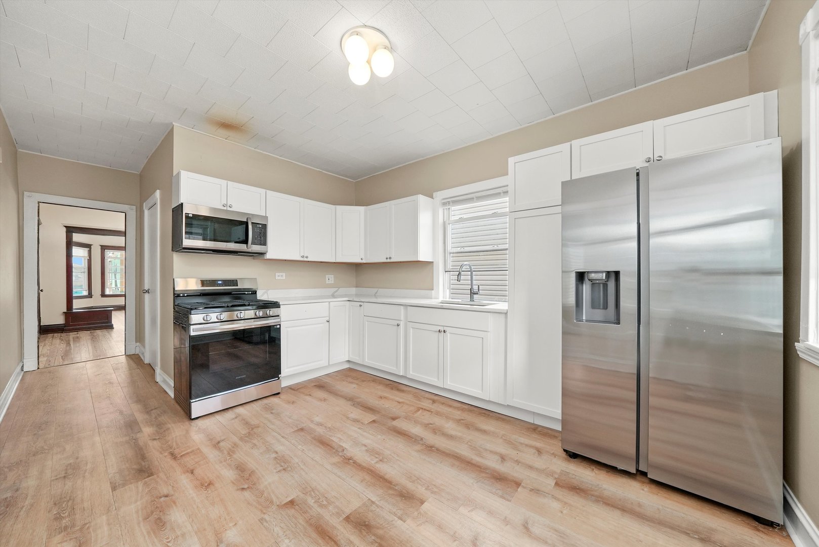 3521 W Diversey Avenue #2, Chicago, IL 60647