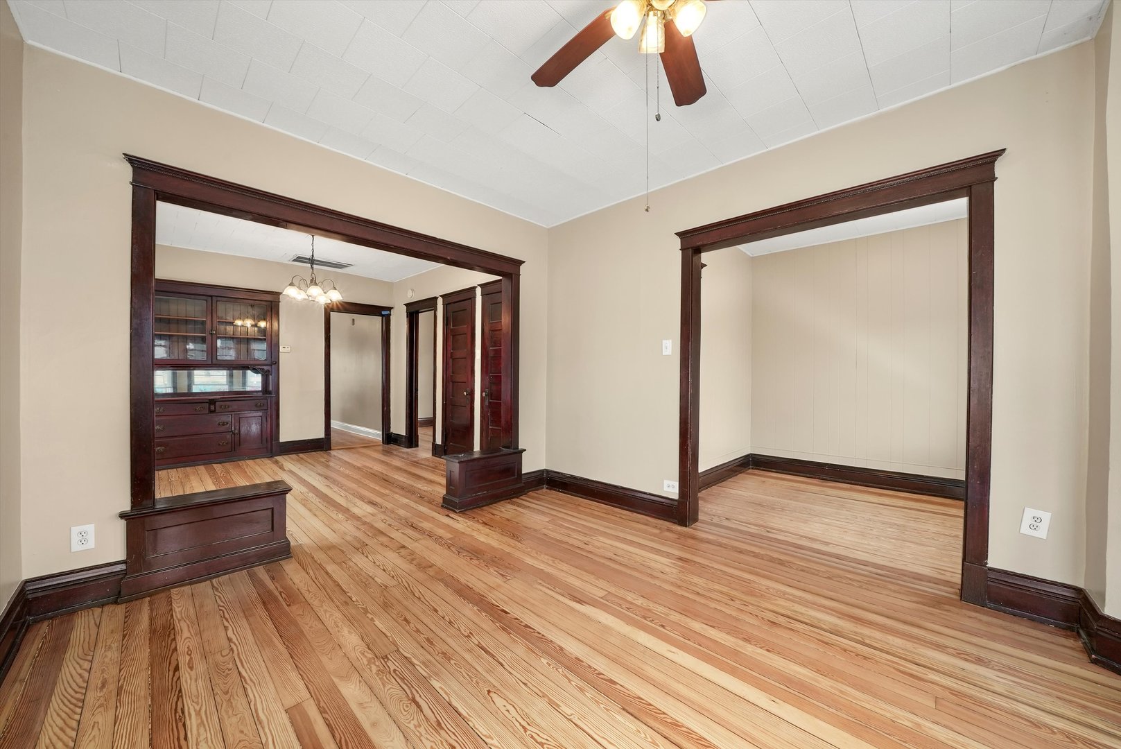 3521 W Diversey Avenue #2, Chicago, IL 60647