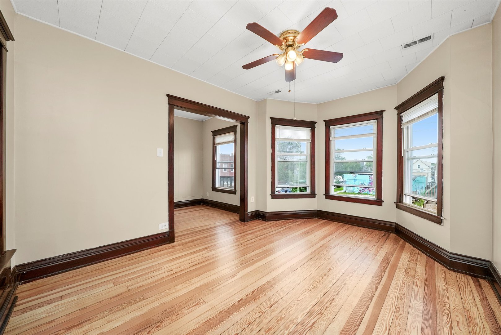 3521 W Diversey Avenue #2, Chicago, IL 60647