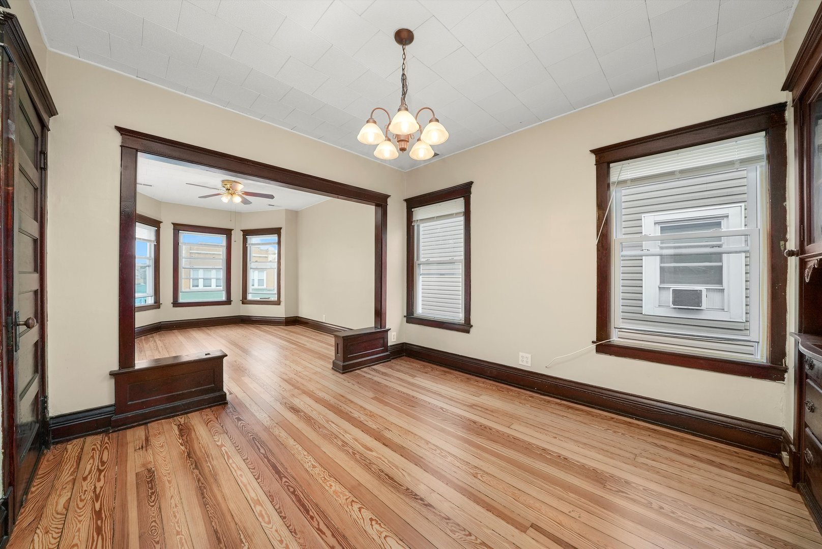 3521 W Diversey Avenue #2, Chicago, IL 60647