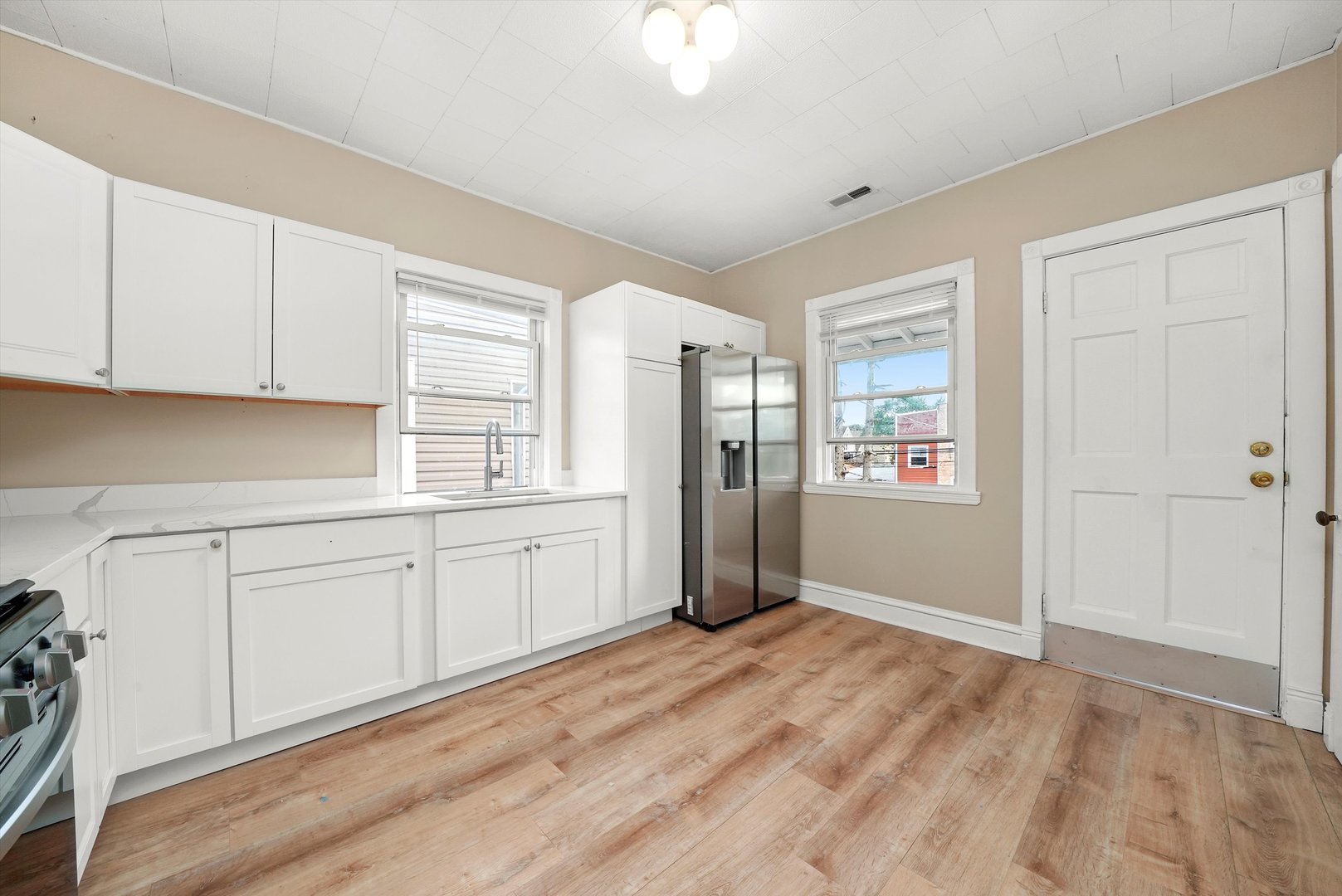 3521 W Diversey Avenue #2, Chicago, IL 60647