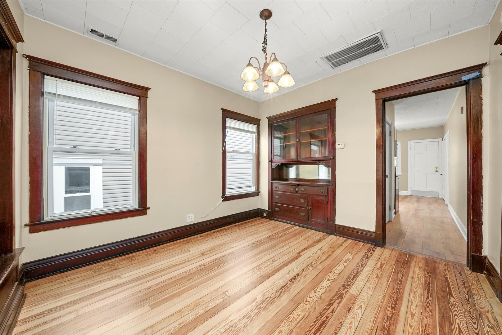 3521 W Diversey Avenue #2, Chicago, IL 60647