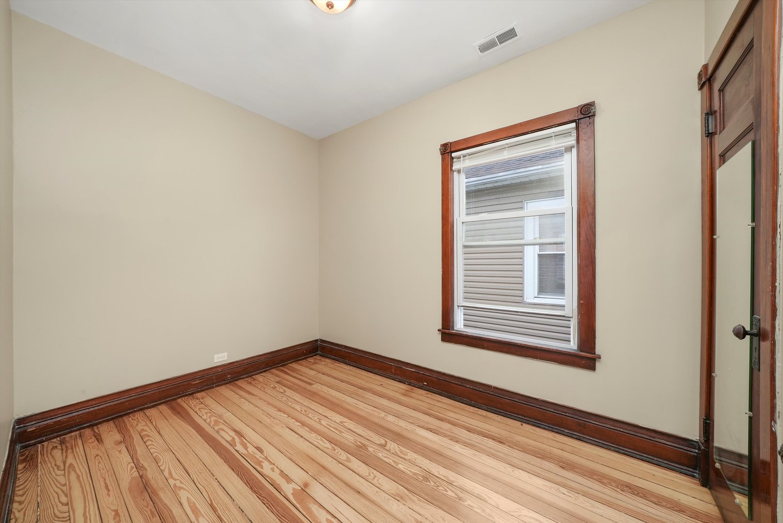 3521 W Diversey Avenue #2, Chicago, IL 60647