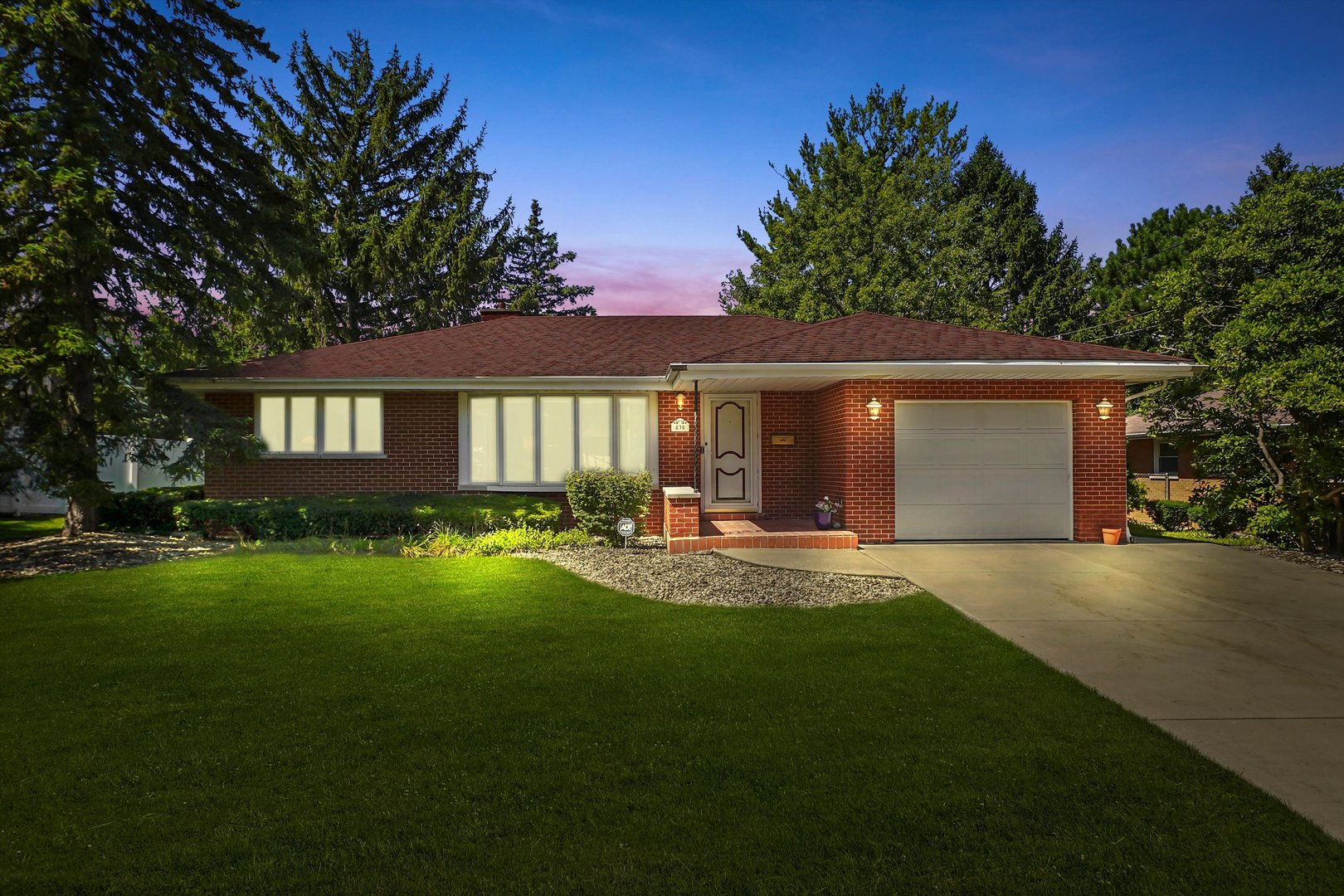 830 Thomas Street, Chicago Heights, IL 60411