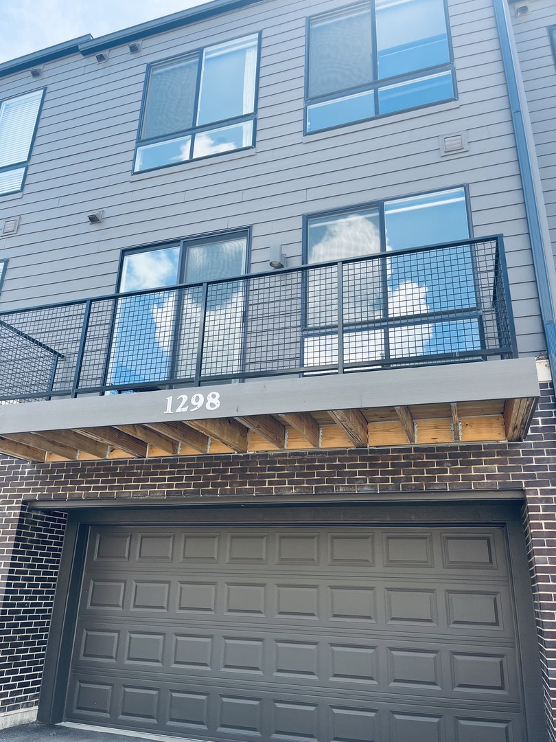 1298 Catalina Court #1298, Schaumburg, IL 60173