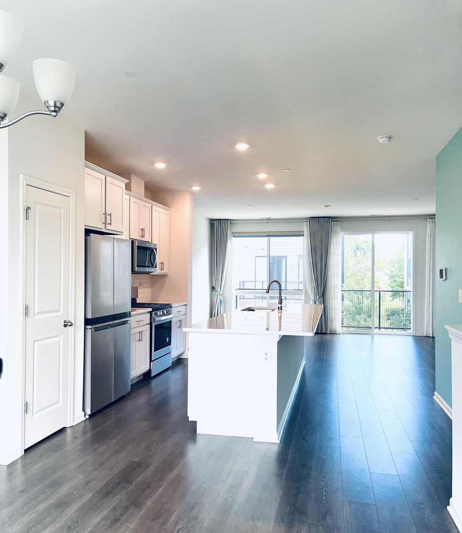 1298 Catalina Court #1298, Schaumburg, IL 60173