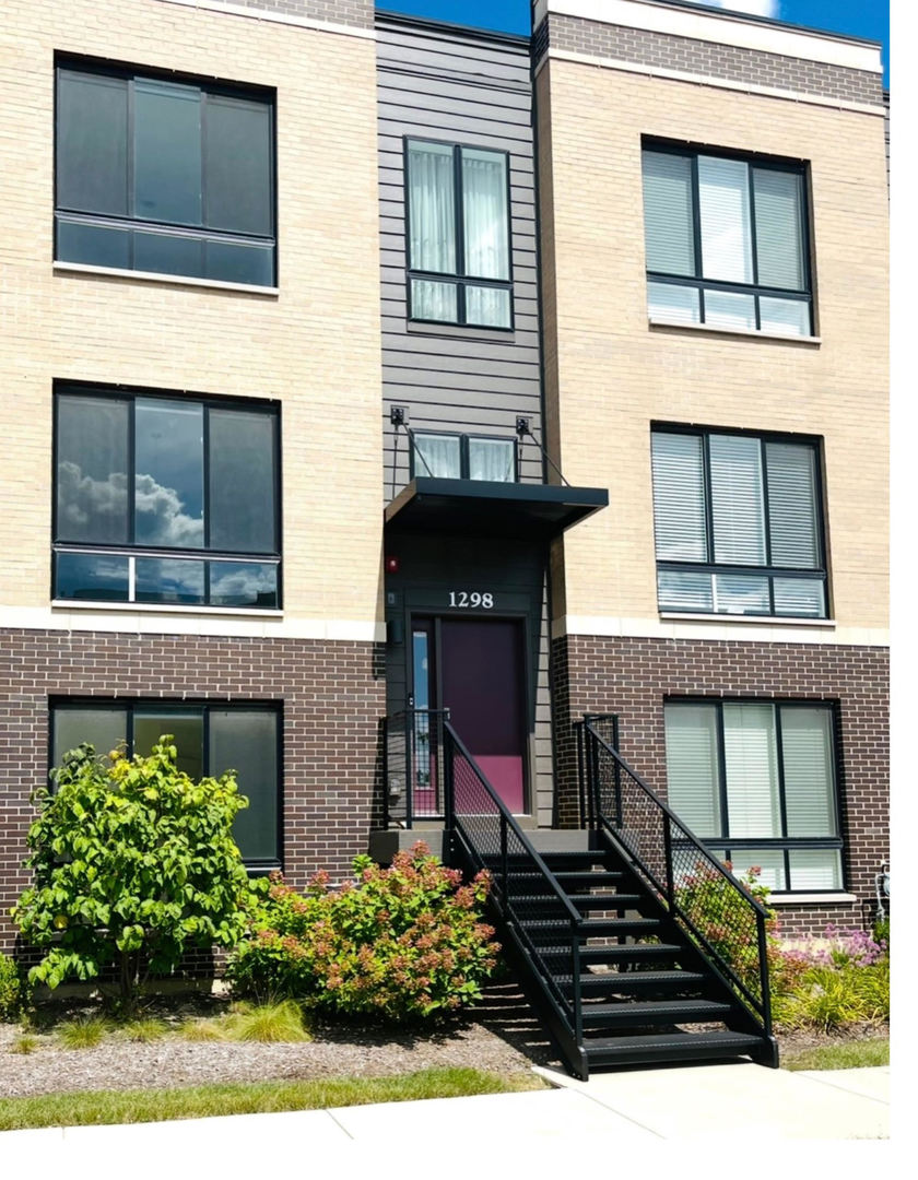 1298 Catalina Court #1298, Schaumburg, IL 60173