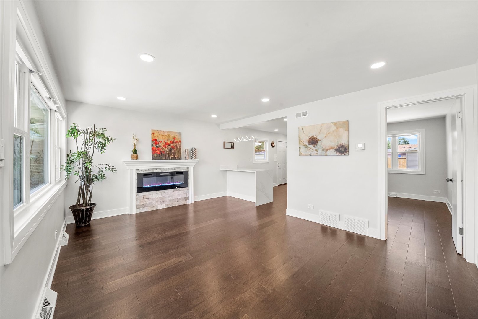 12130 S Racine Avenue, Chicago, IL 60643