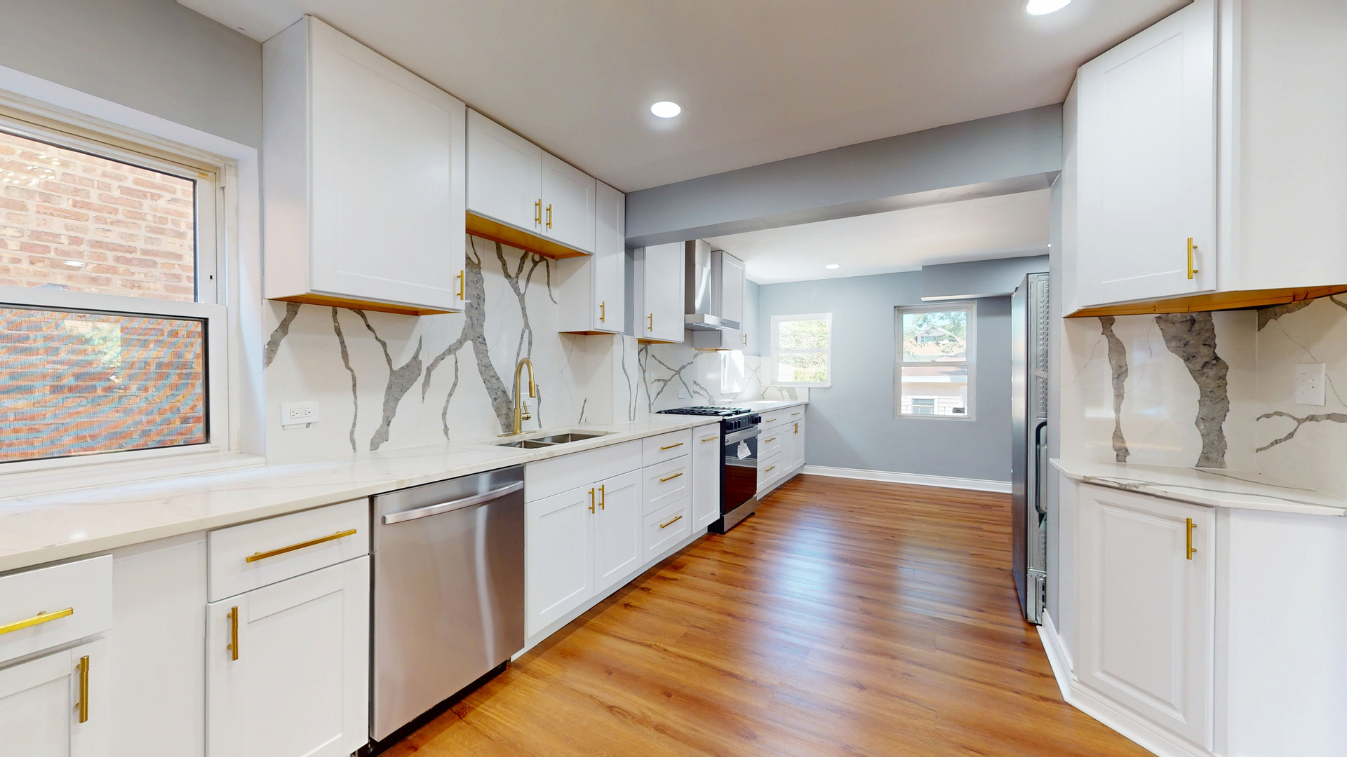 8134 S Yates Boulevard, Chicago, IL 60617