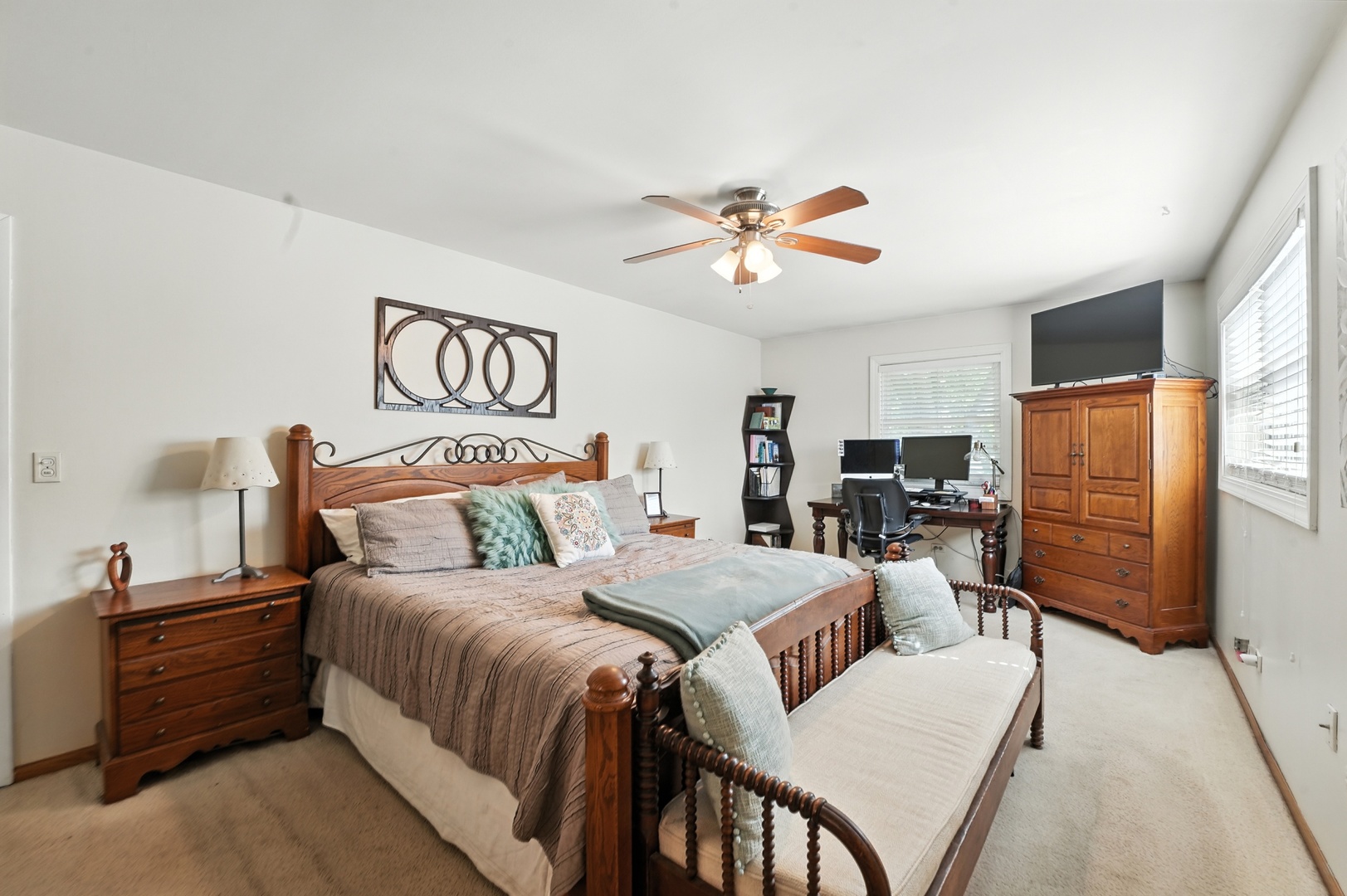 1214 Carol Crest Drive, Sleepy Hollow, IL 60118