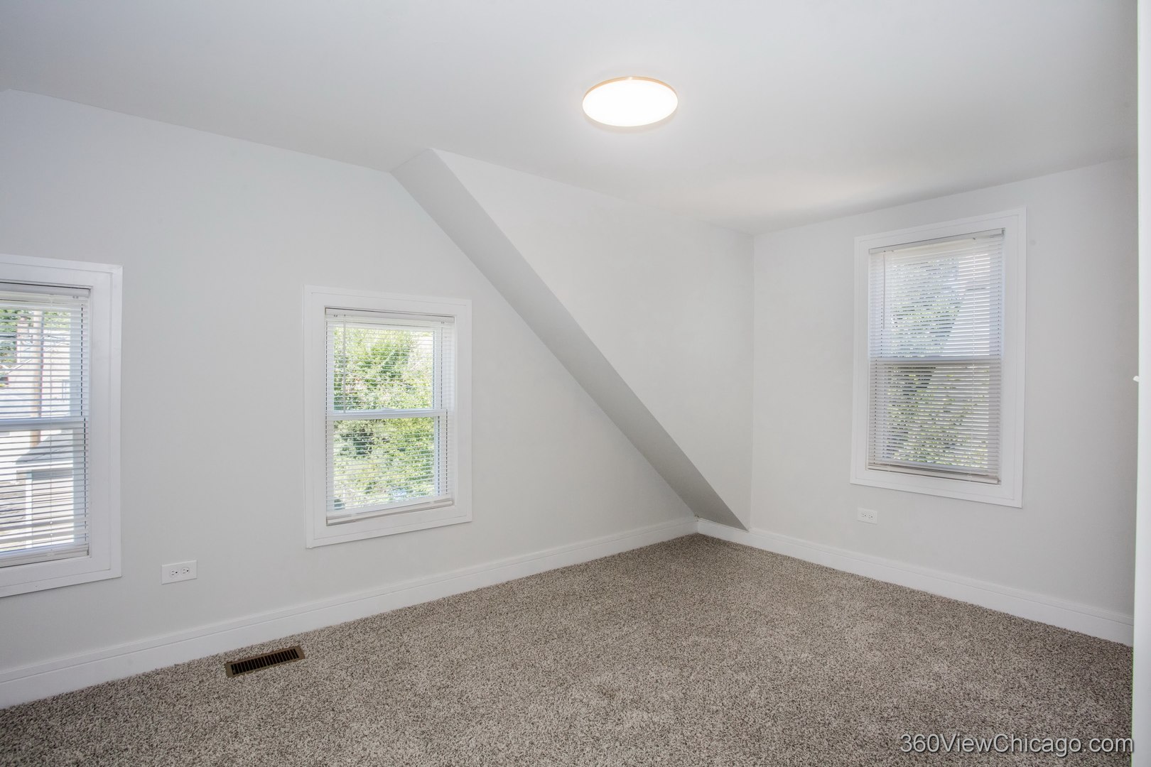 9618 S Green Street, Chicago, IL 60643