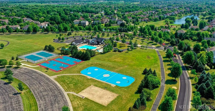 26827 Ashgate Crossing, Plainfield, IL 60585