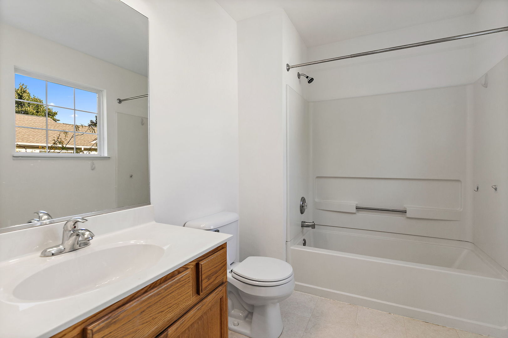 71 Monarch Drive, Streamwood, IL 60107