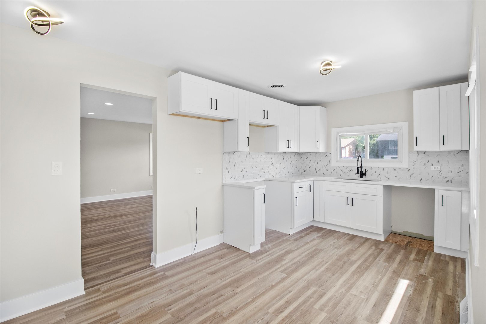 16460 Honore Avenue, Markham, IL 60428