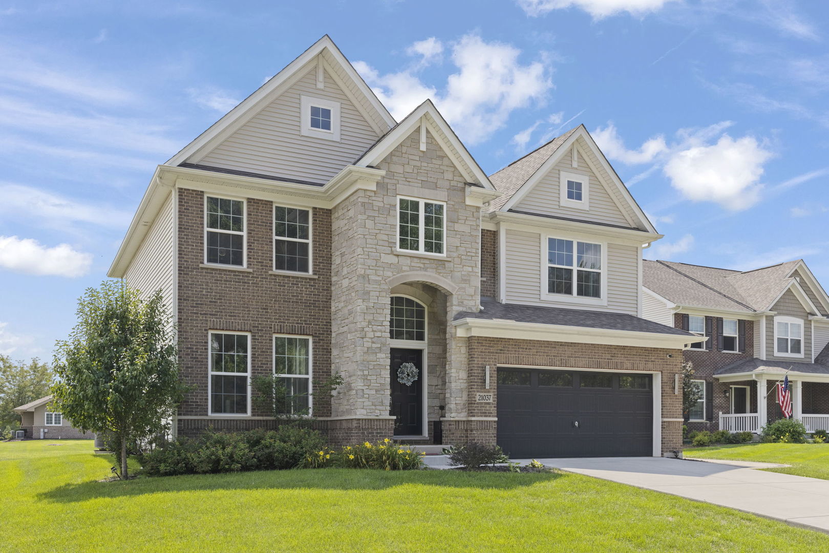 21037 Coventry Circle, Shorewood, IL 60404