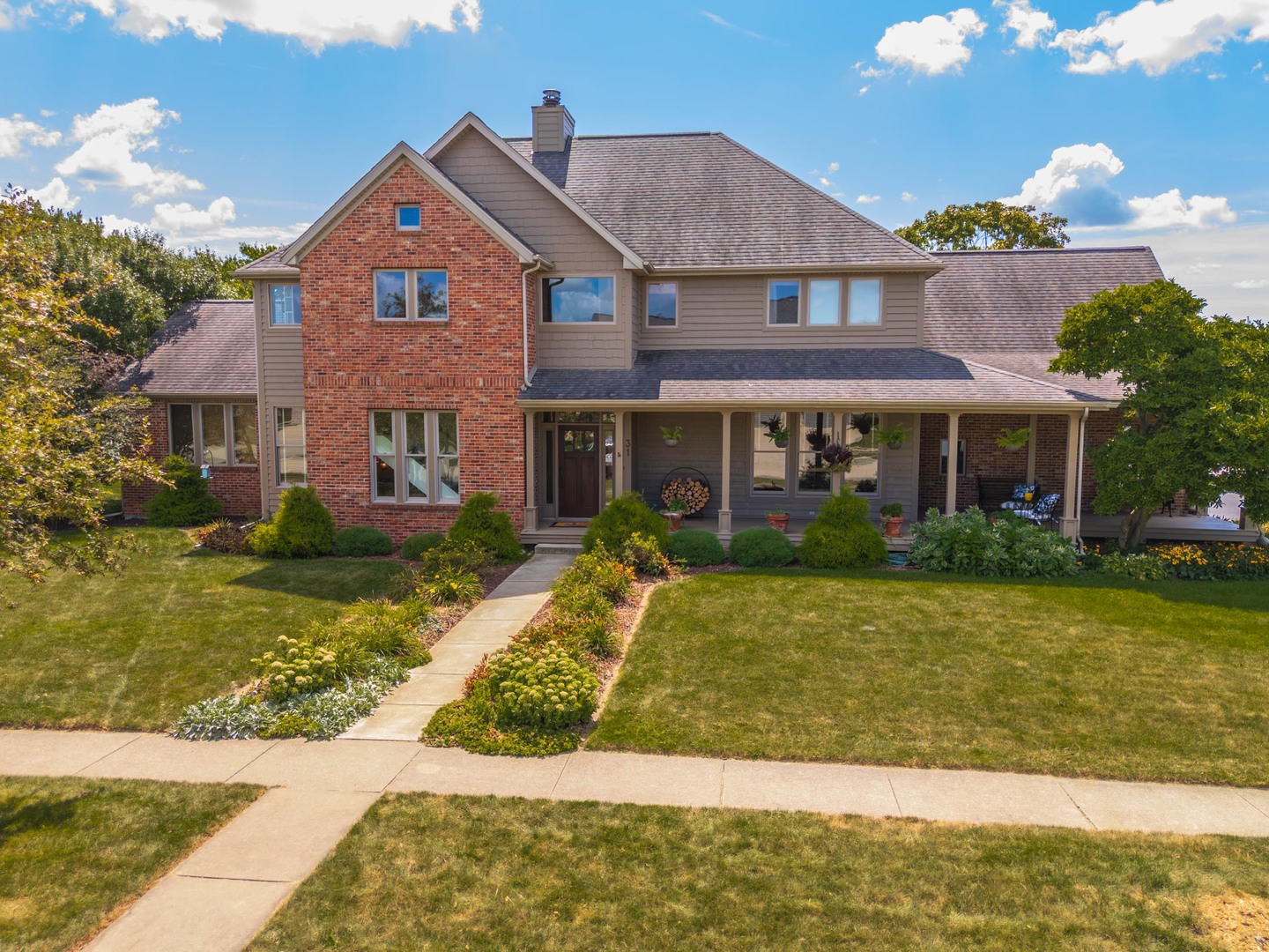 31 Hodgehaven Circle, Bloomington, IL 61704