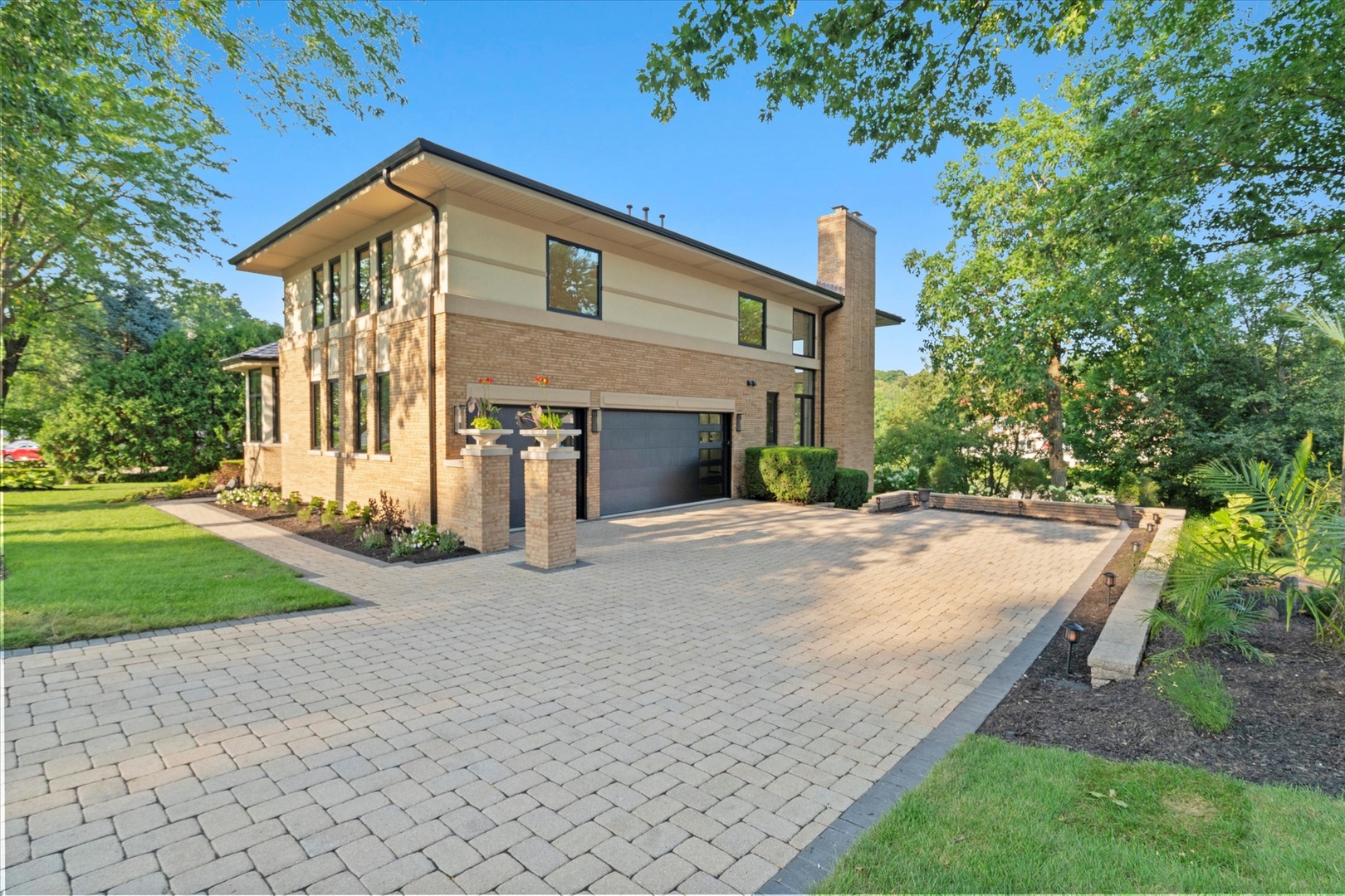 9427 Falling Waters Drive, Burr Ridge, IL 60527