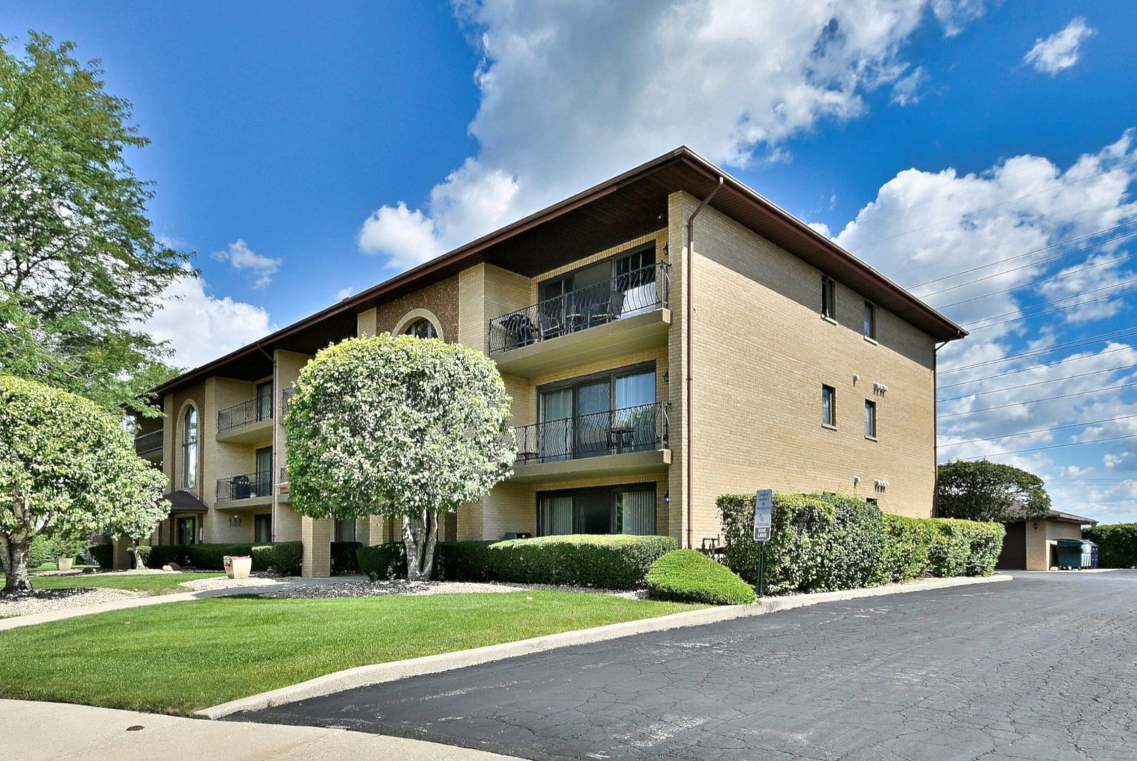 7438 Ponderosa Court #1C, Orland Park, IL 60462